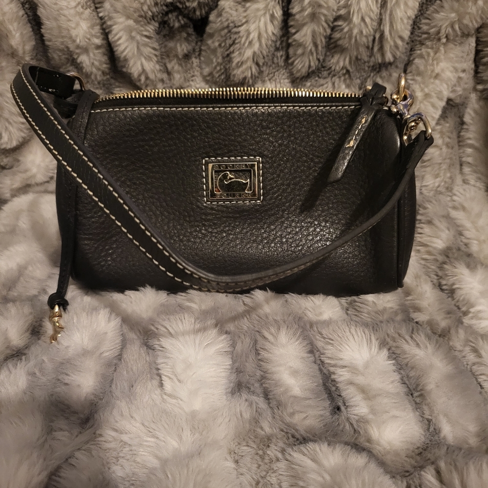 Dooney Bourke (Authentic)